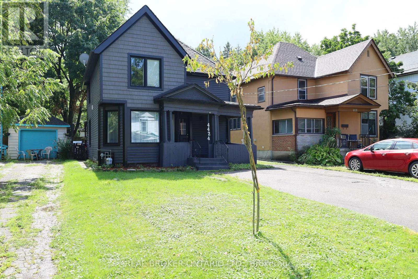 4424 Ellis Street, Niagara Falls, Ontario  L2E 1H4 - Photo 2 - X13755356