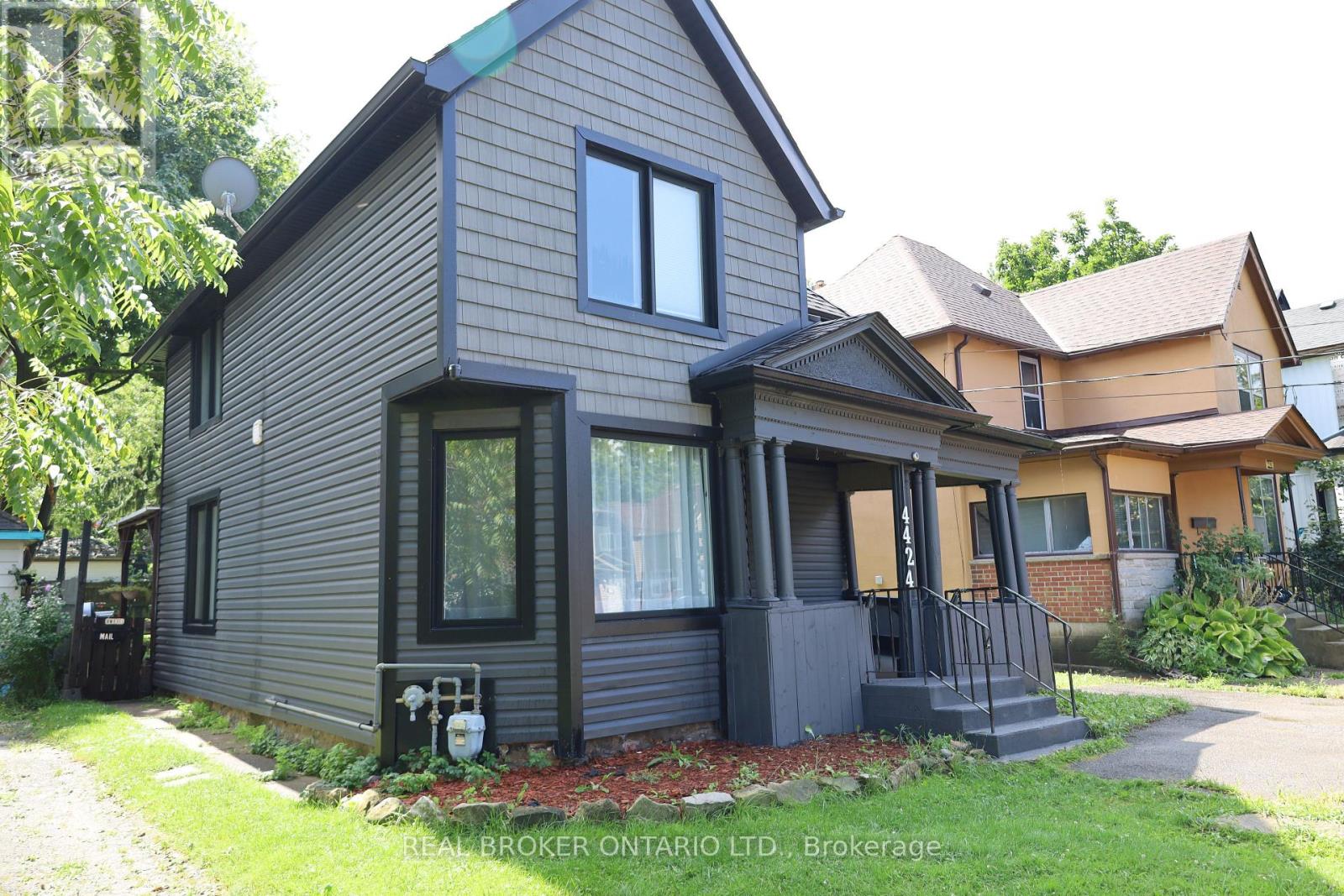4424 Ellis Street, Niagara Falls, Ontario  L2E 1H4 - Photo 5 - X13755356