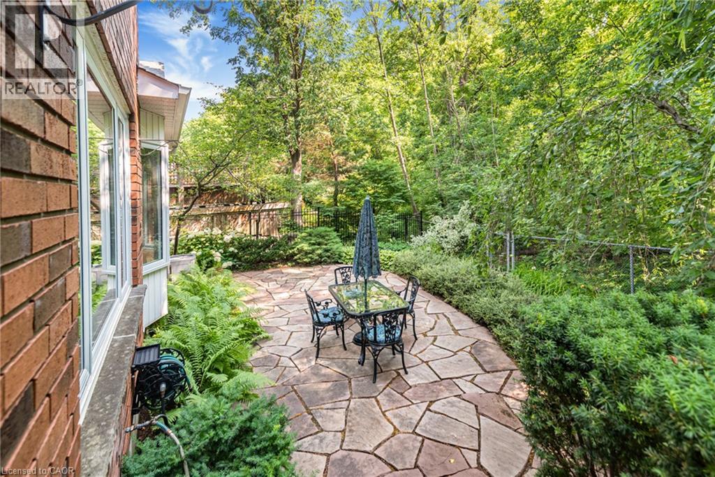 59 Renata Court, Dundas, Ontario  L9H 6X2 - Photo 39 - 40861196