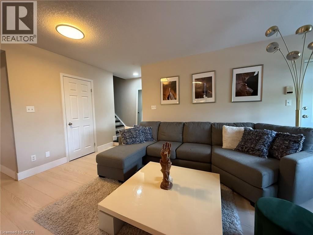 255 Maitland Street Unit# 5j, Kitchener, Ontario  N2R 0C8 - Photo 4 - 40861086