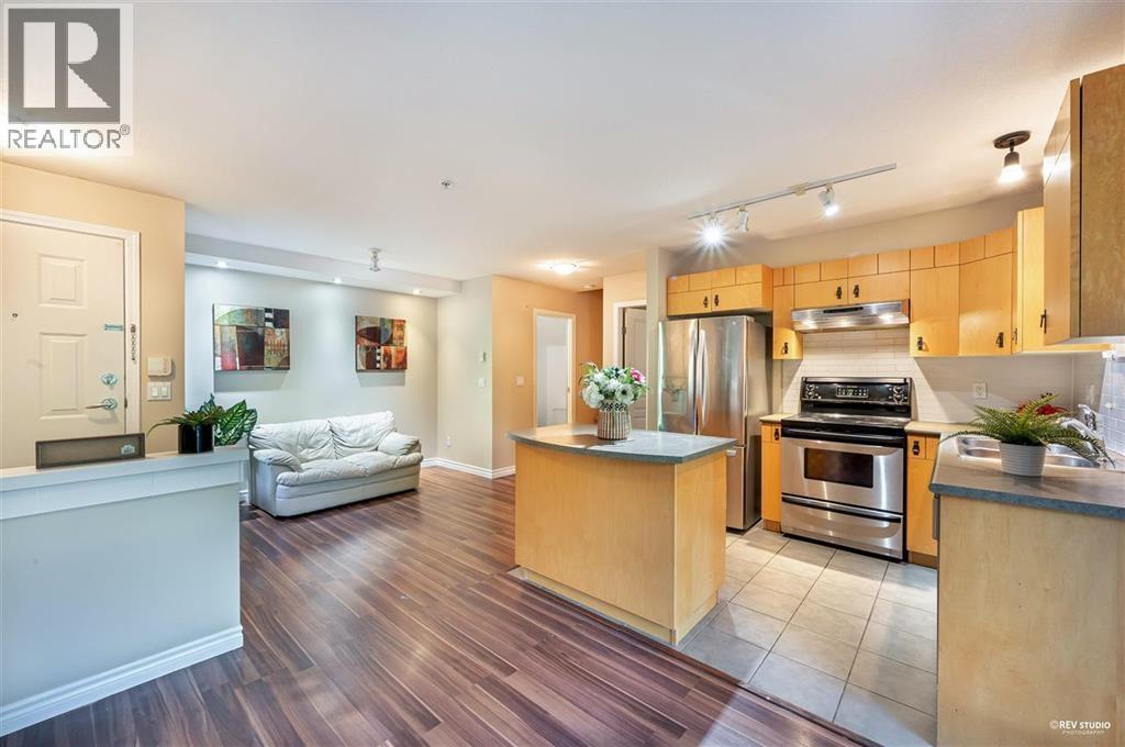 17 7488 Southwynde Avenue, Burnaby, British Columbia  V3N 5C6 - Photo 1 - R3159729