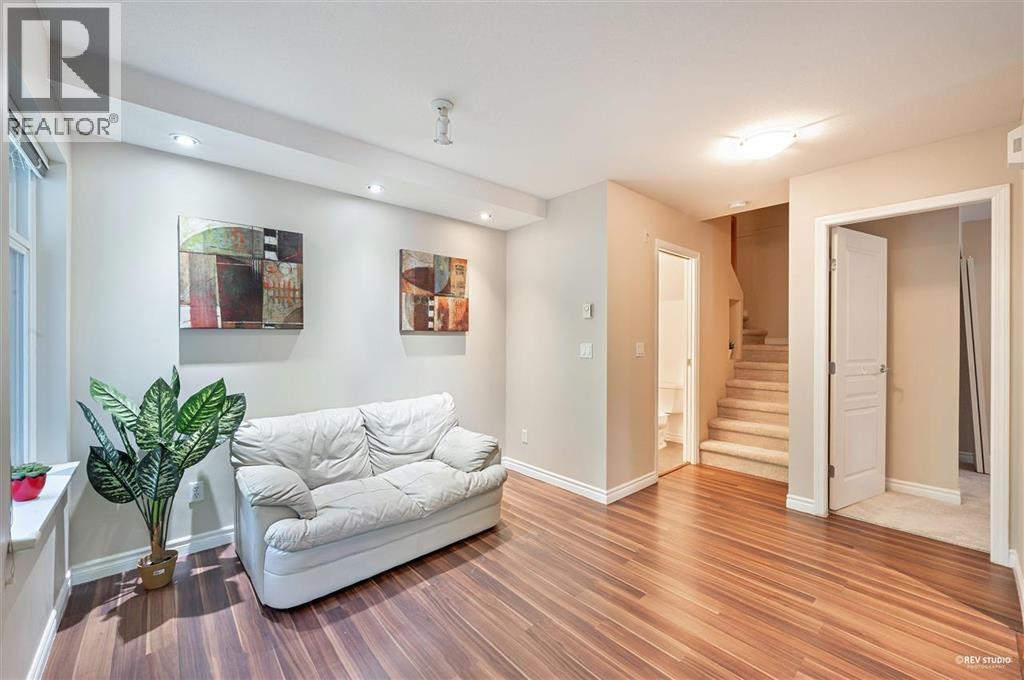 17 7488 Southwynde Avenue, Burnaby, British Columbia  V3N 5C6 - Photo 4 - R3159729