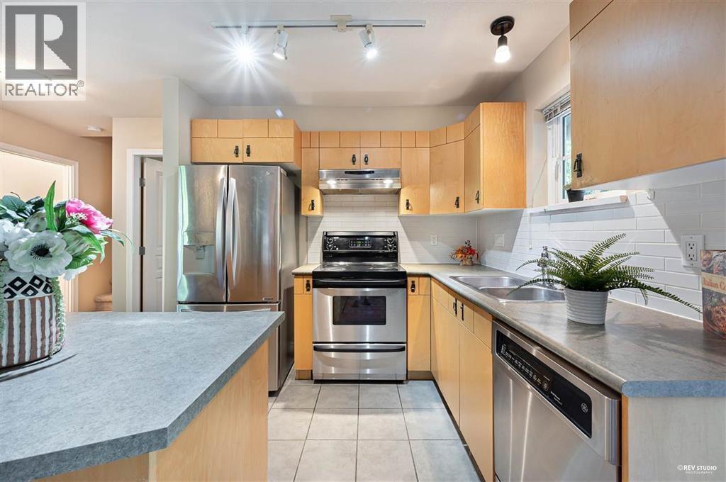 17 7488 Southwynde Avenue, Burnaby, British Columbia  V3N 5C6 - Photo 5 - R3159729
