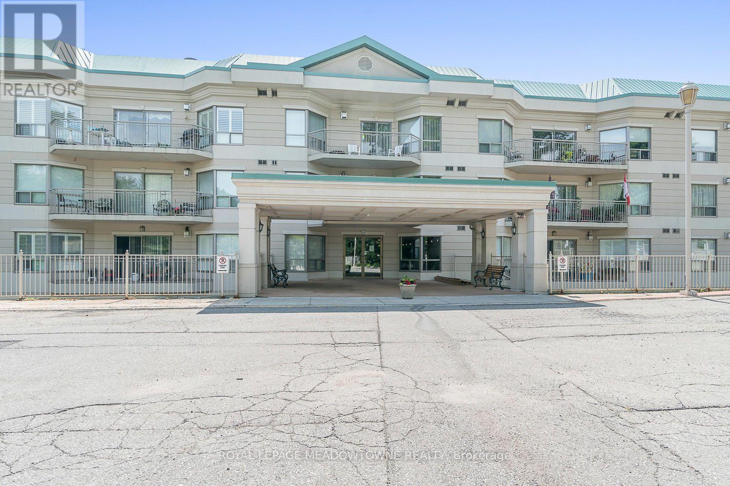 Ph02 - 24 Chapel Street, Halton Hills, Ontario  L7G 6A7 - Photo 2 - W13751964