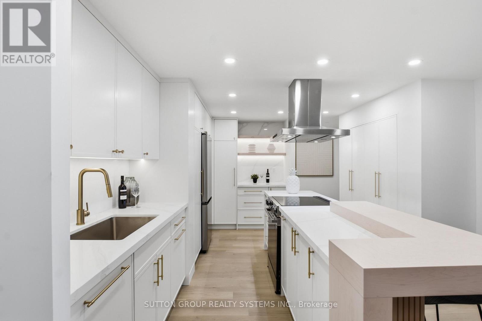 1504 - 812 Burnhamthorpe Road, Toronto, Ontario  M9C 4W1 - Photo 13 - W13755536