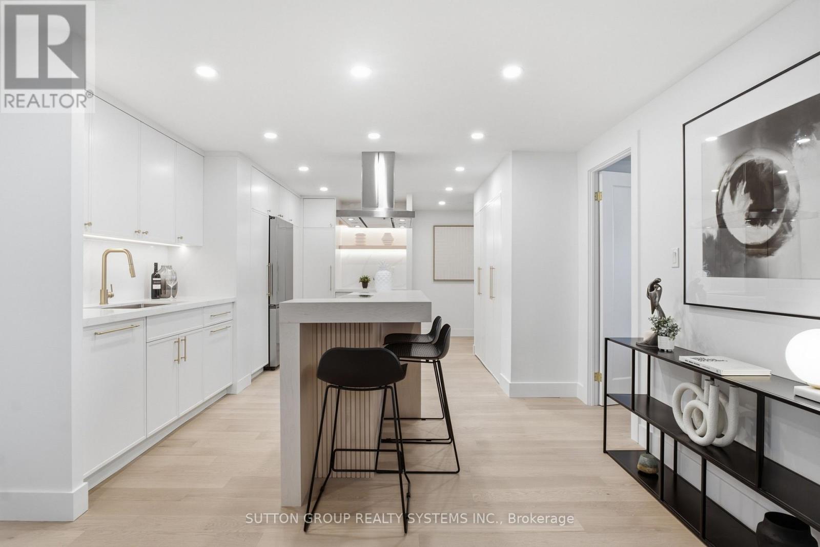 1504 - 812 Burnhamthorpe Road, Toronto, Ontario  M9C 4W1 - Photo 11 - W13755536