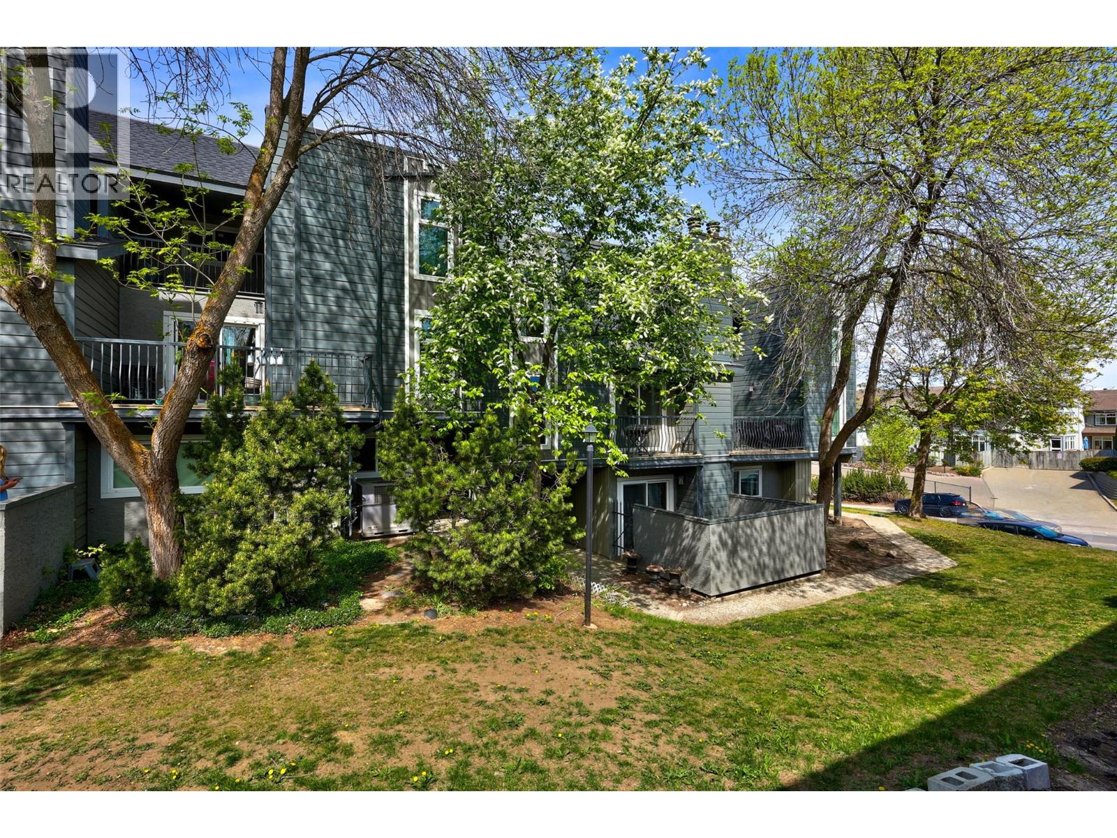 1221 Hugh Allan Drive Unit# 2, Kamloops, British Columbia  V1S 1M7 - Photo 2 - 10399951