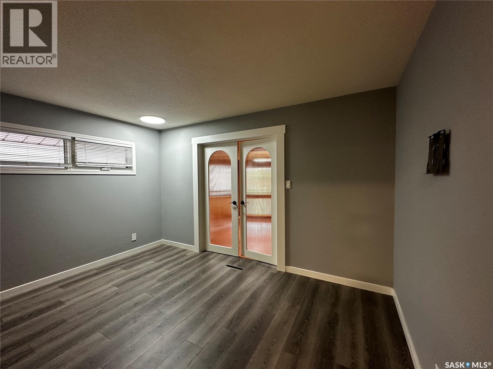 603 3rd Avenue Nw, Weyburn, Saskatchewan  S4H 1R2 - Photo 15 - SK047812