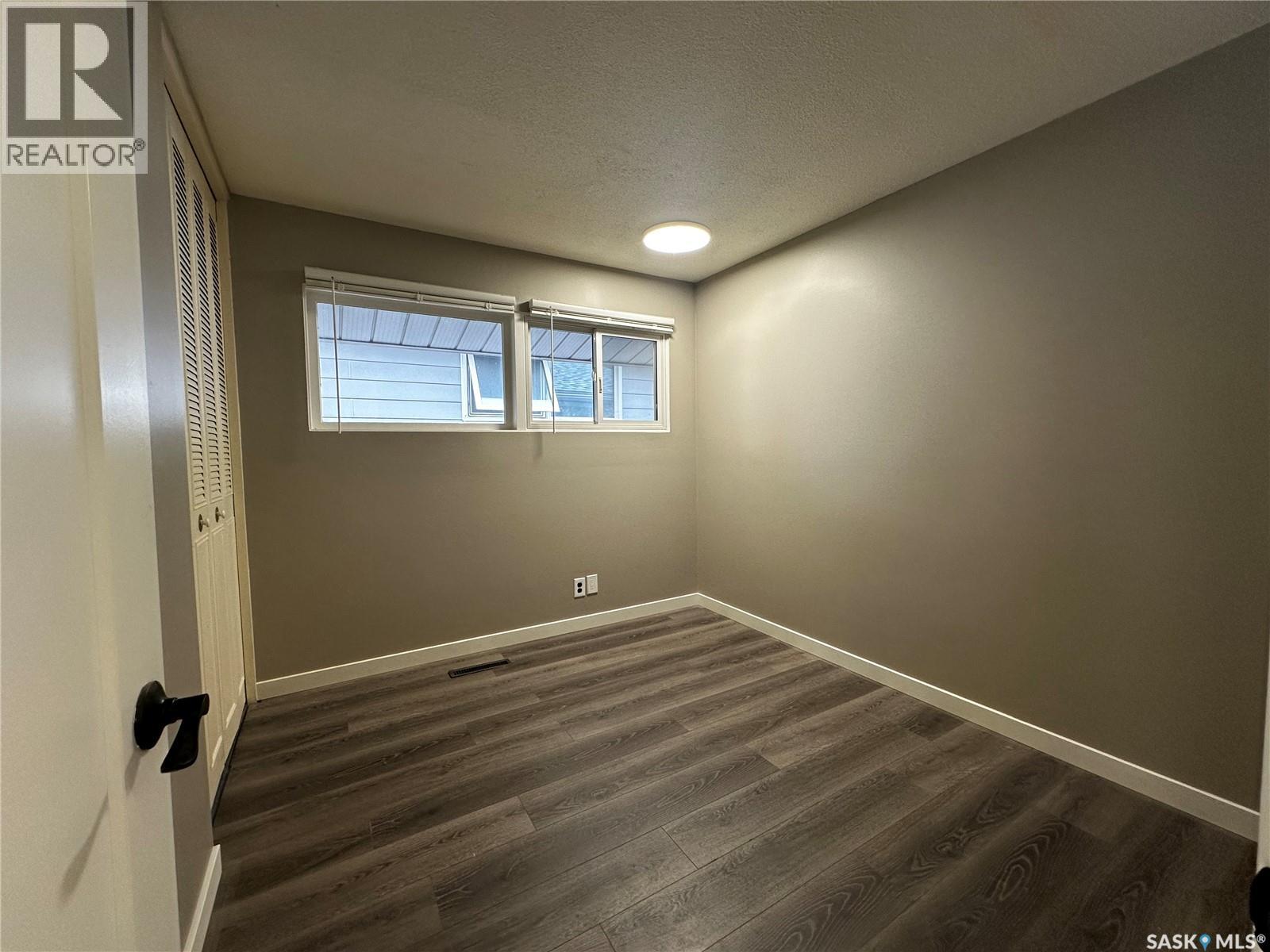 603 3rd Avenue Nw, Weyburn, Saskatchewan  S4H 1R2 - Photo 16 - SK047812