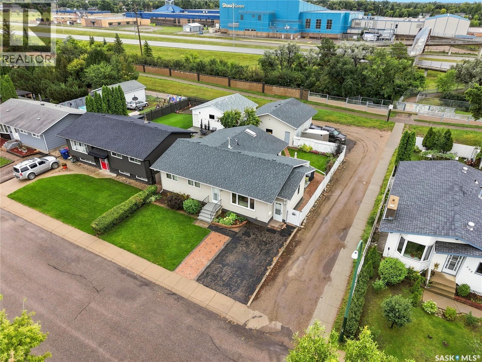226 Dickey Crescent, Saskatoon, Saskatchewan  S7L 5N9 - Photo 3 - SK047728