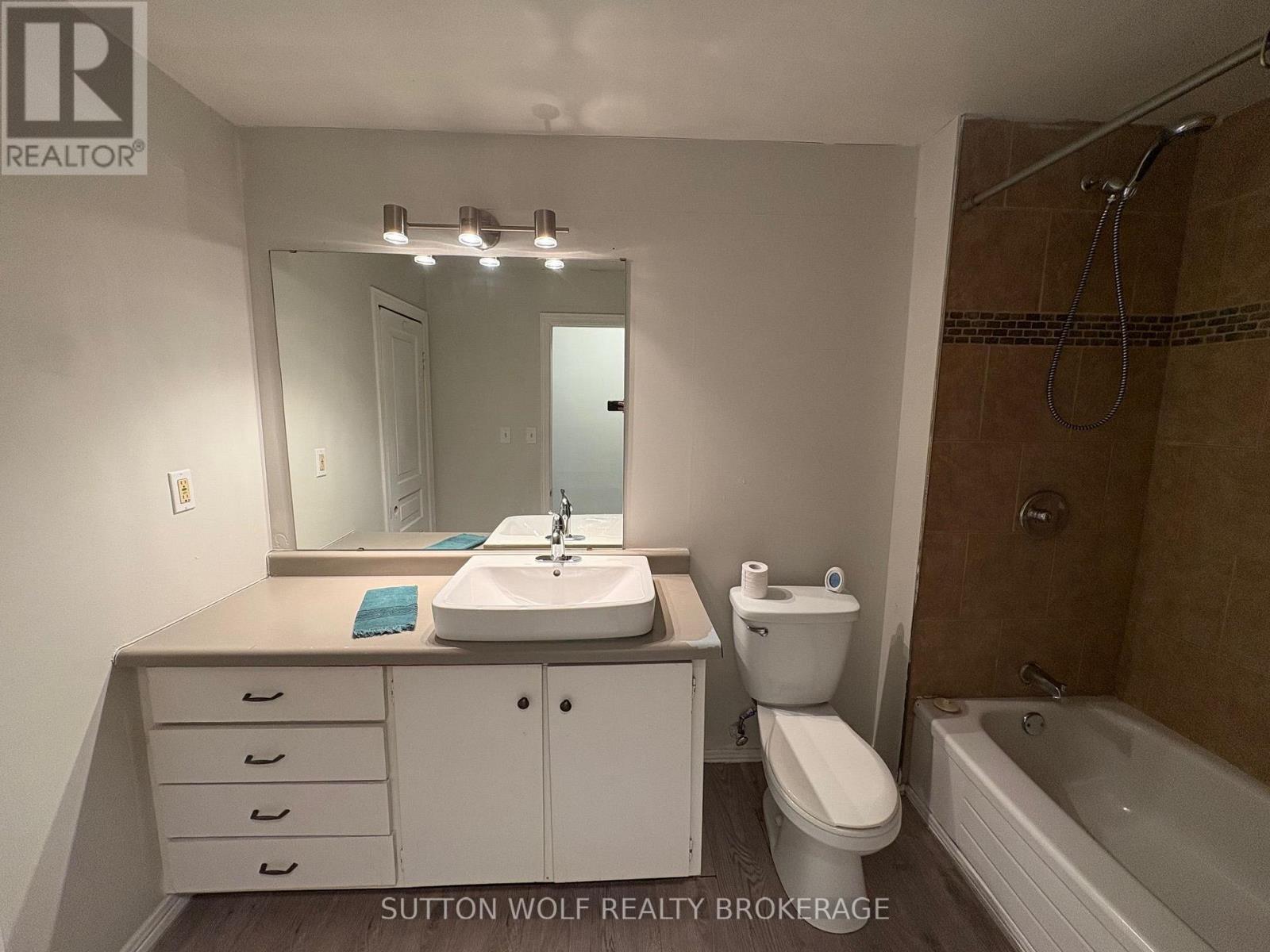 24 Colborne Street, Strathroy-Caradoc, Ontario  N7G 2L9 - Photo 14 - X13755682