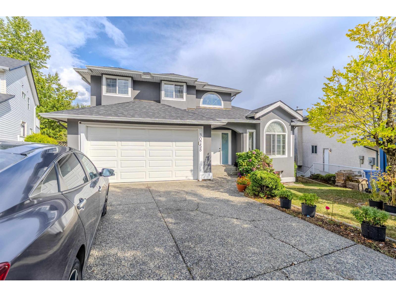 30758 Stellar Court, Abbotsford, British Columbia  V2T 6R5 - Photo 3 - R3161648