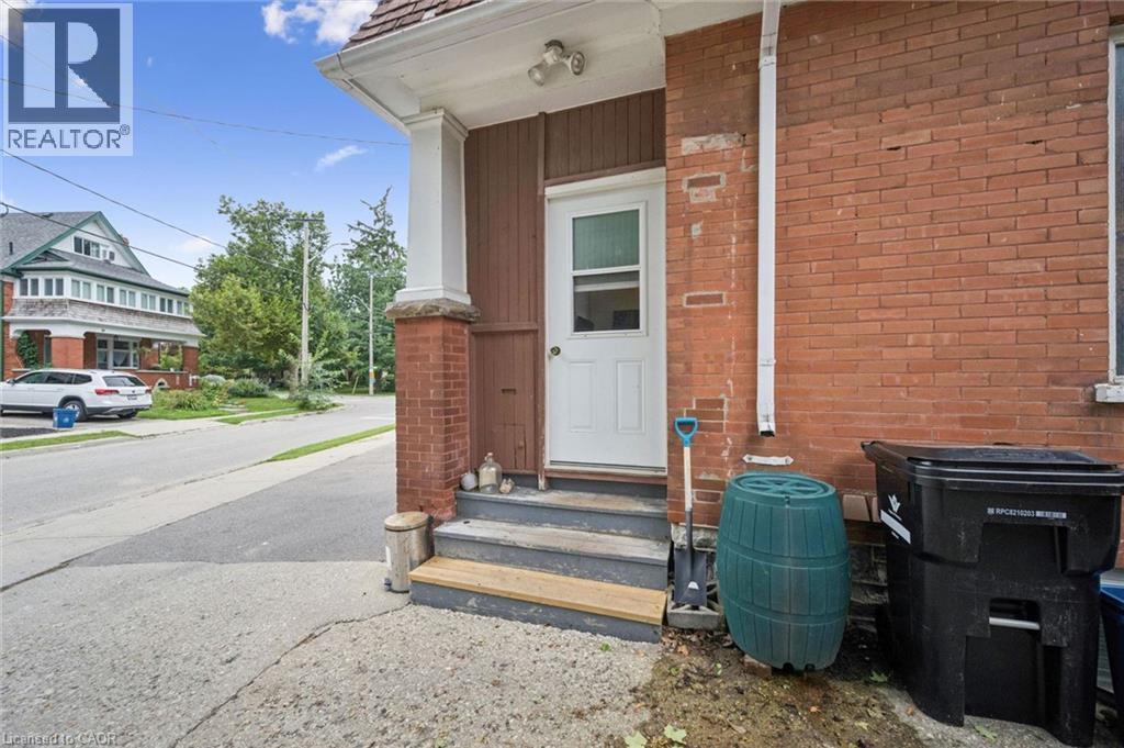 143 David Street, Kitchener, Ontario  N2G 1Y1 - Photo 2 - 40861195