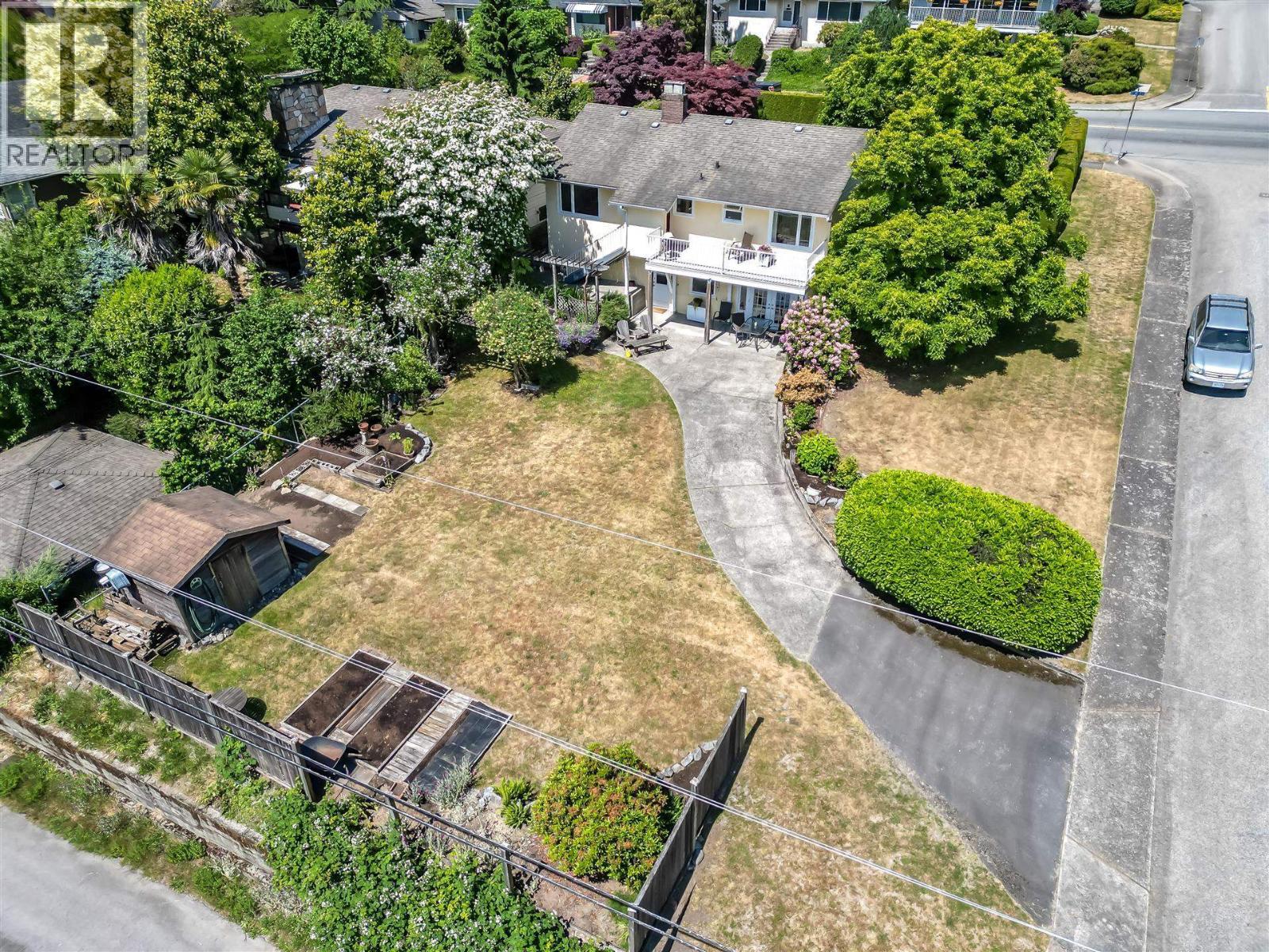 144 E EIGHTH AVENUE, New Westminster, British Columbia