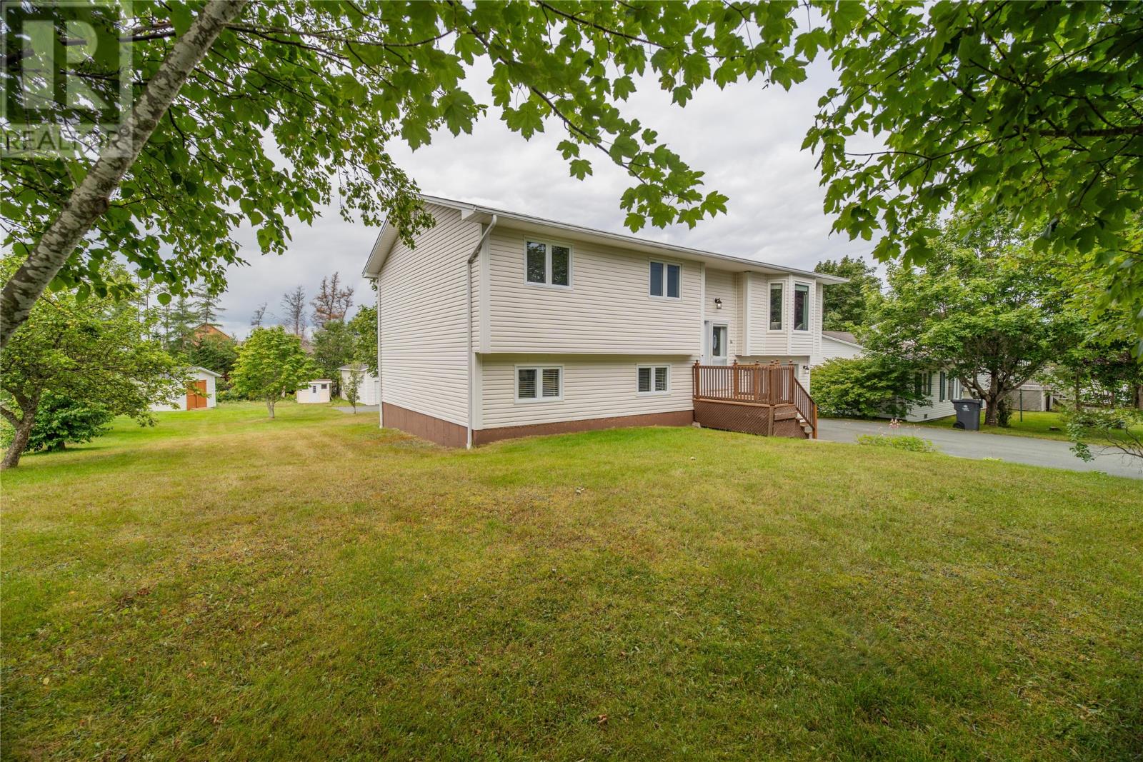 24 Middle Ridge Road, Conception Bay South — photo 2