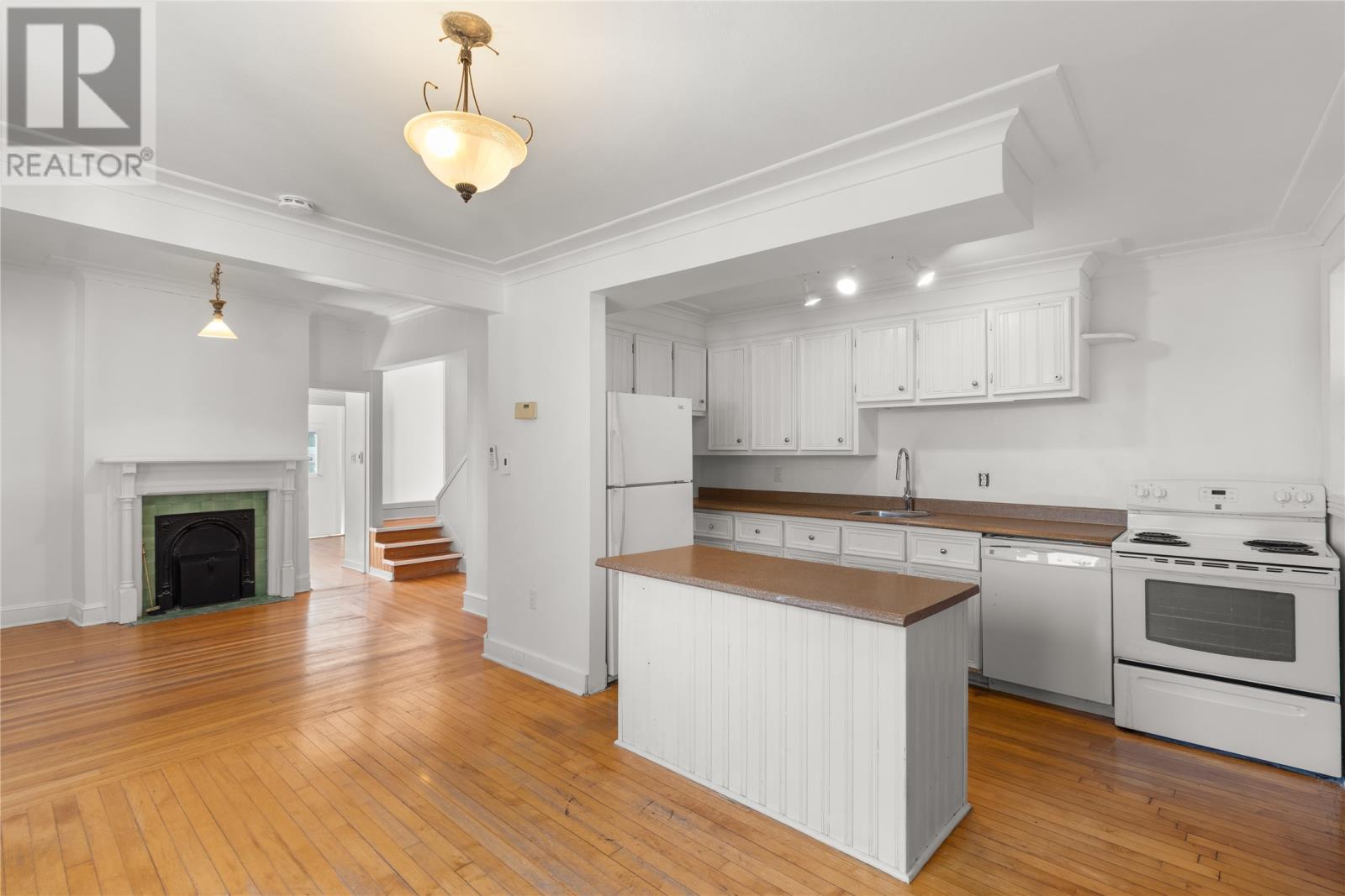 6 Franklyn Avenue, St. John's — photo 8