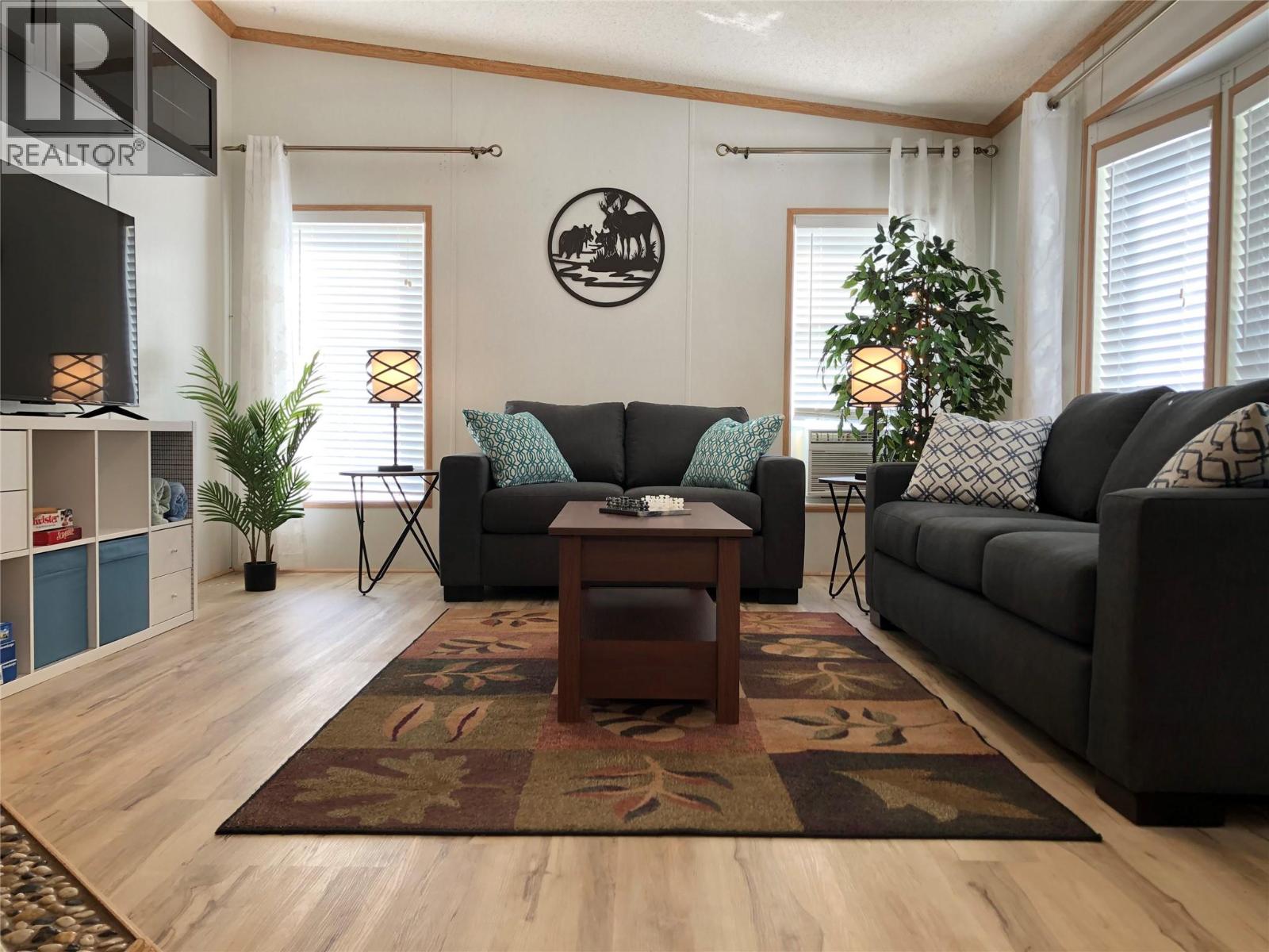 1201 Sycamore Road, Sparwood, British Columbia  V0B 2G2 - Photo 2 - 10400062
