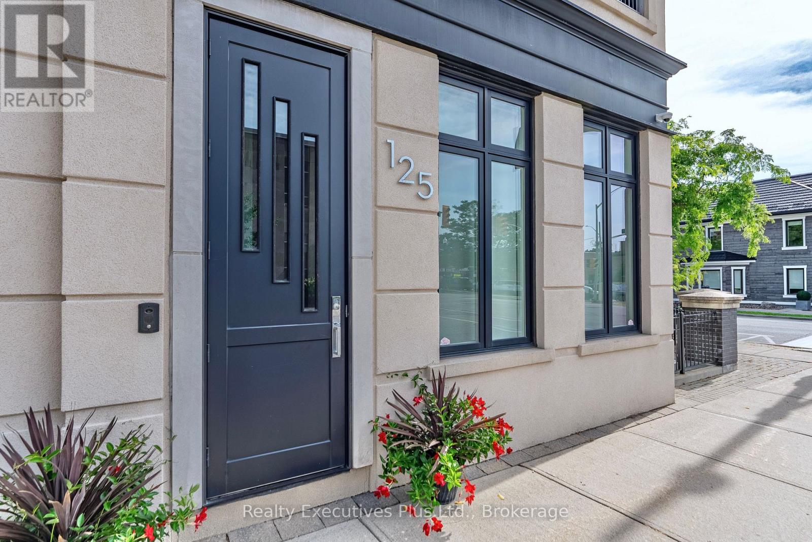125 George Street, Oakville, Ontario  L6J 3B9 - Photo 2 - W13755706