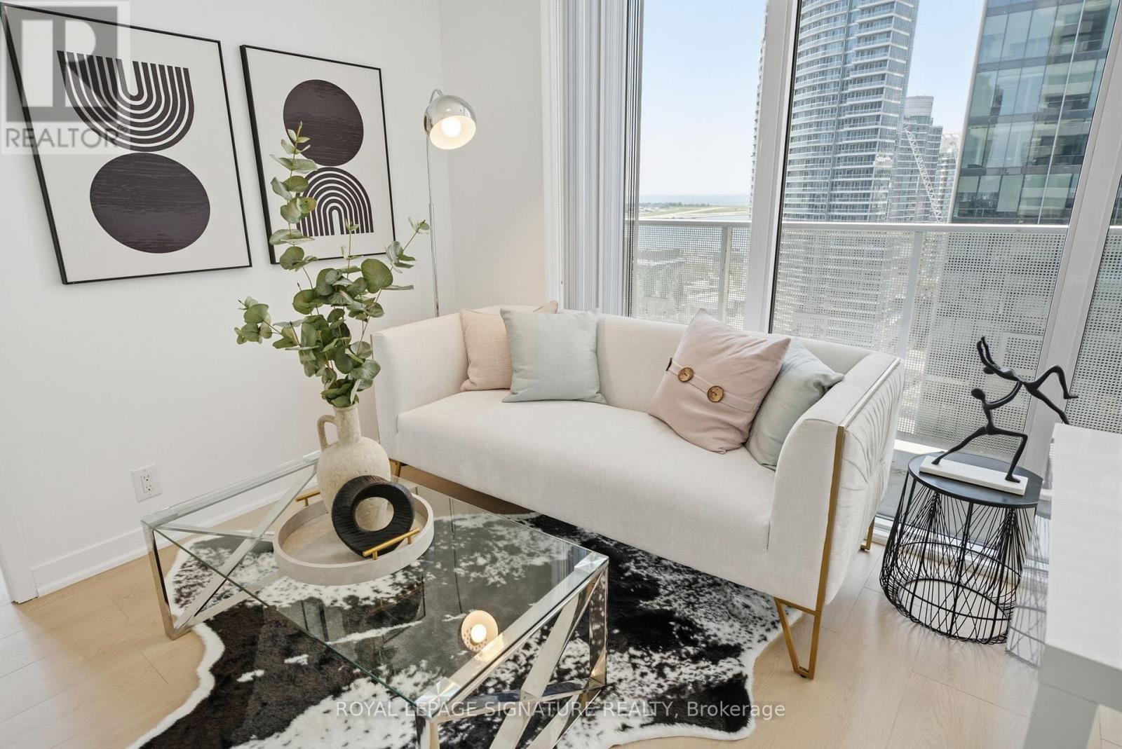 1710 - 88 Harbour Street, Toronto, Ontario  M5J 0C3 - Photo 10 - C13755680