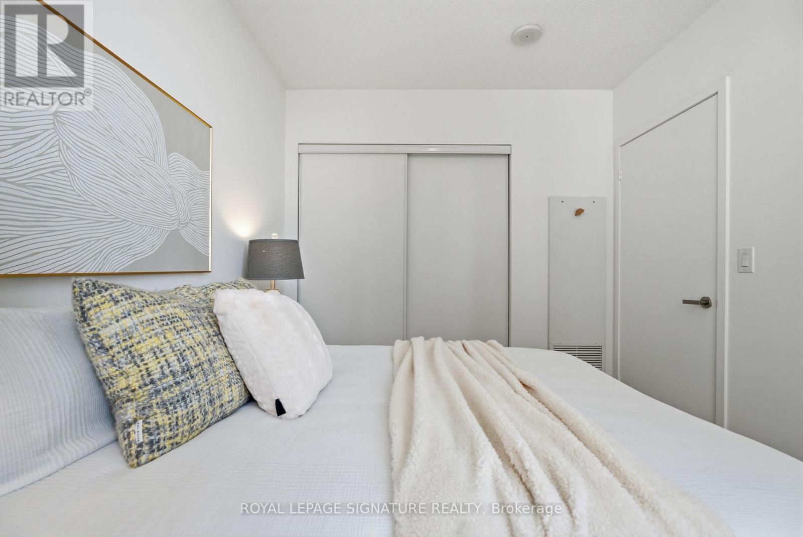 1710 - 88 Harbour Street, Toronto, Ontario  M5J 0C3 - Photo 13 - C13755680