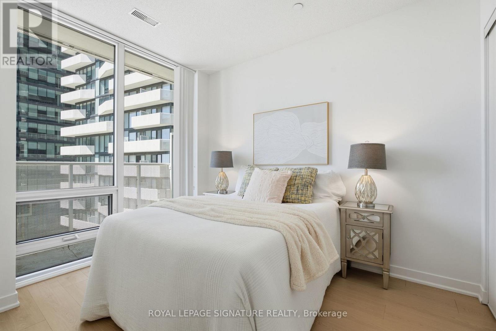 1710 - 88 Harbour Street, Toronto, Ontario  M5J 0C3 - Photo 15 - C13755680