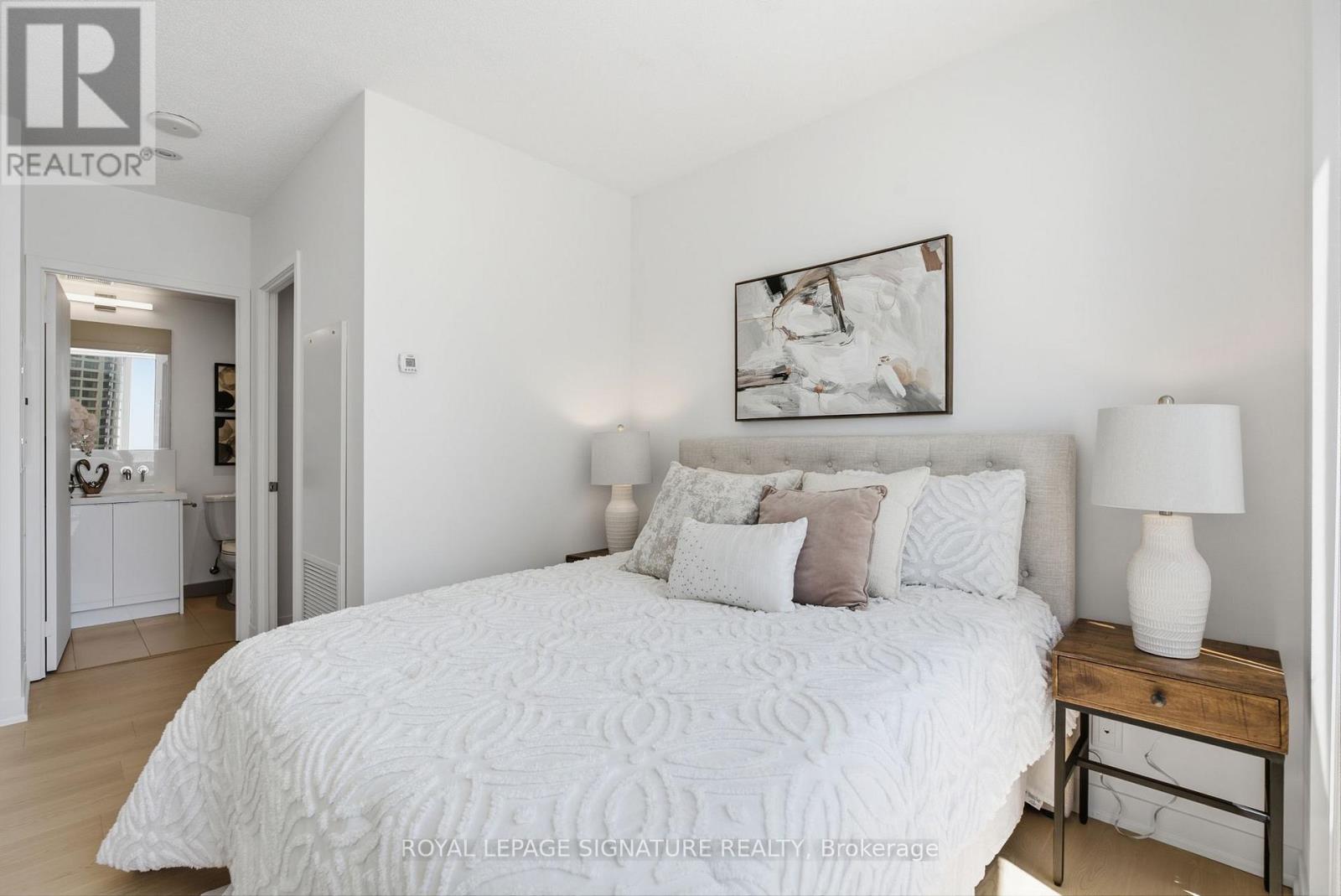 1710 - 88 Harbour Street, Toronto, Ontario  M5J 0C3 - Photo 22 - C13755680