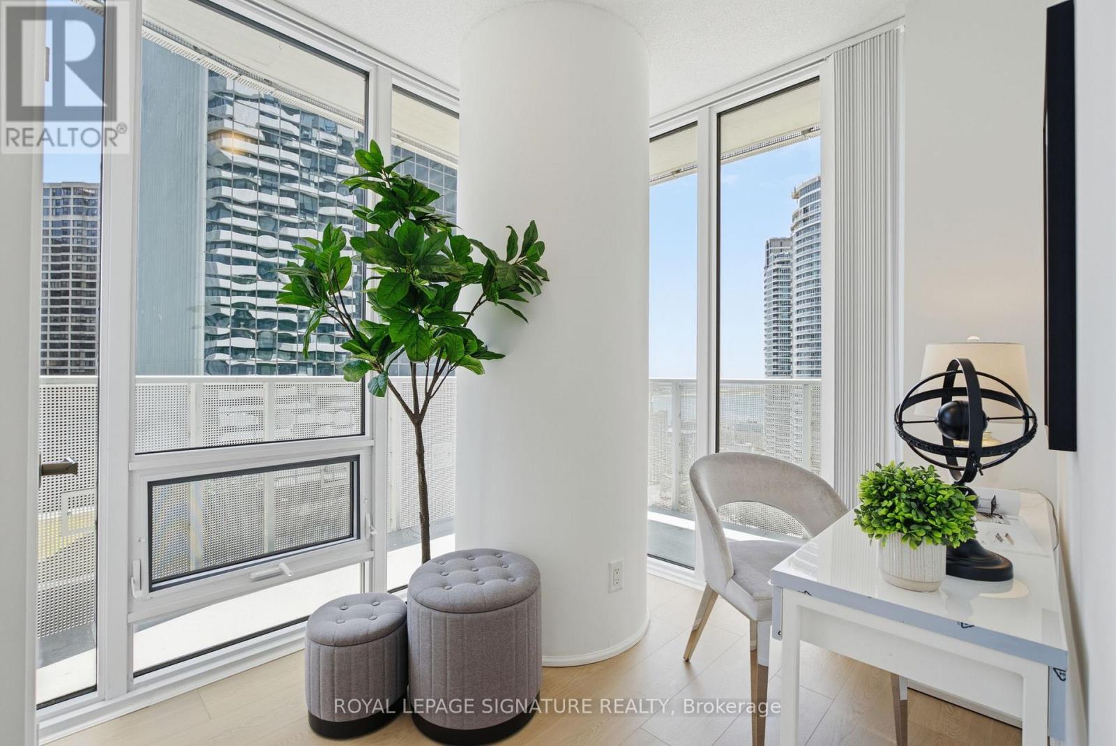 1710 - 88 Harbour Street, Toronto, Ontario  M5J 0C3 - Photo 26 - C13755680
