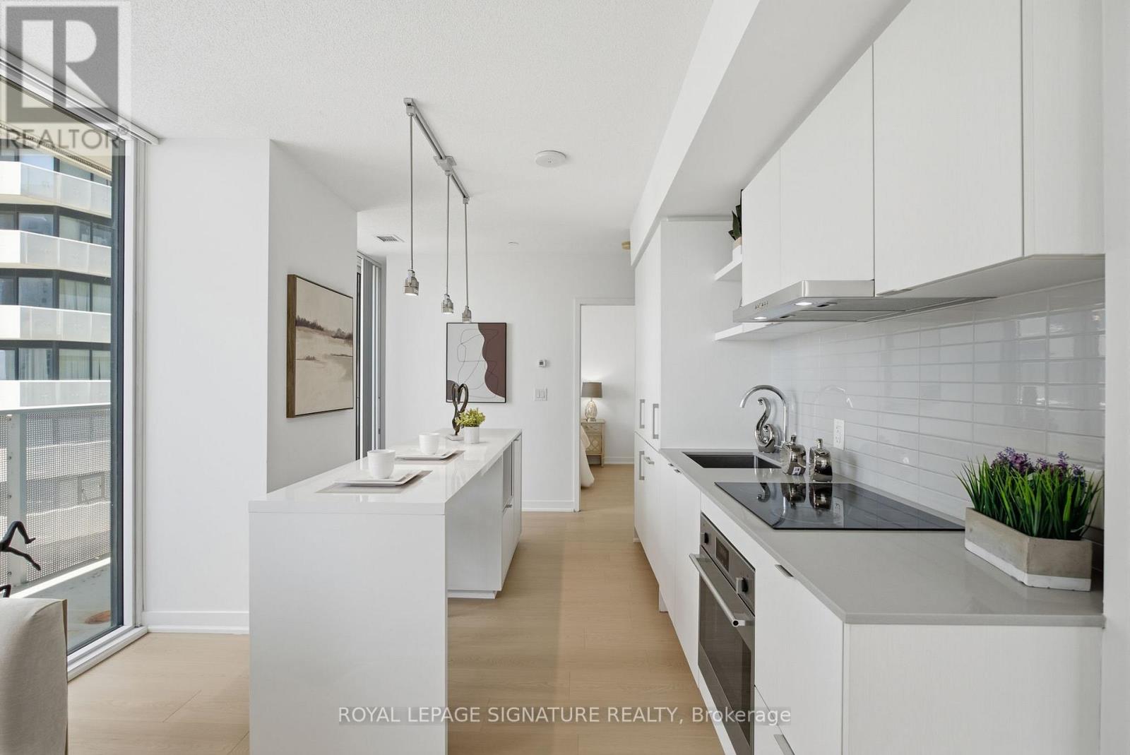 1710 - 88 Harbour Street, Toronto, Ontario  M5J 0C3 - Photo 6 - C13755680