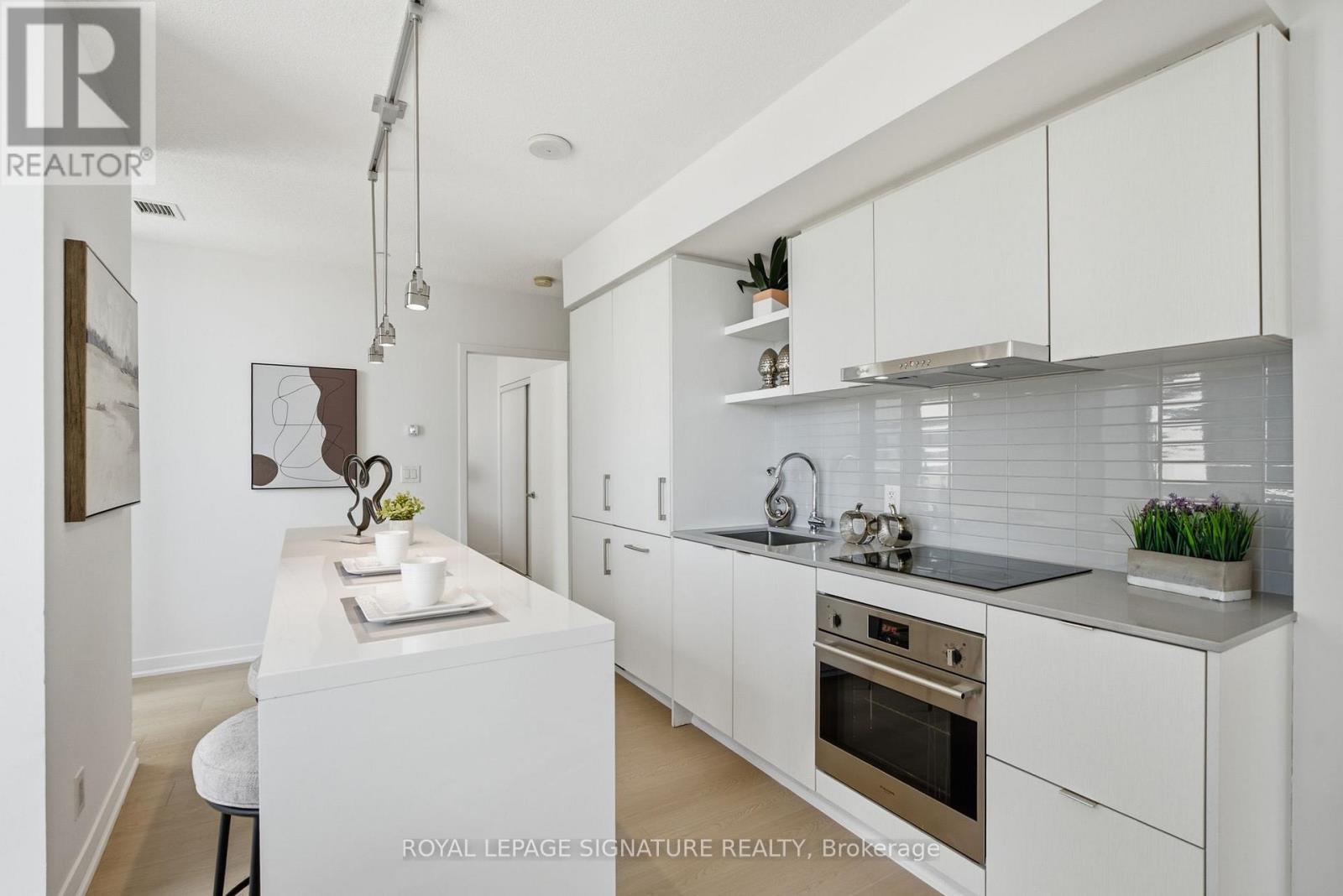 1710 - 88 Harbour Street, Toronto, Ontario  M5J 0C3 - Photo 8 - C13755680
