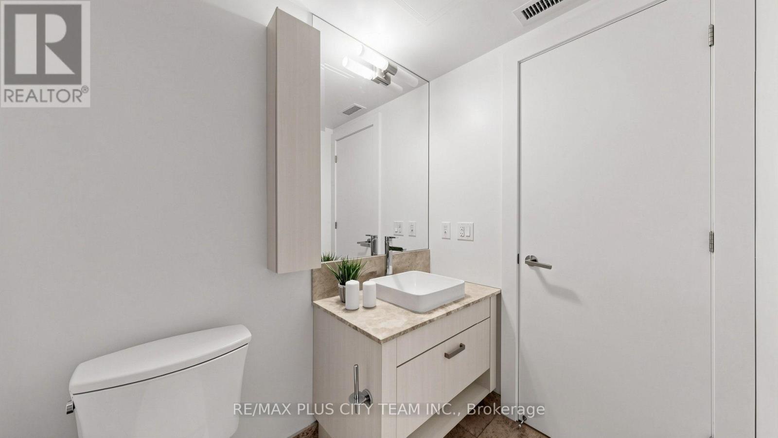 Uph07 - 3018 Yonge Street, Toronto, Ontario M4N 0A5 - Photo 14 - C13755686