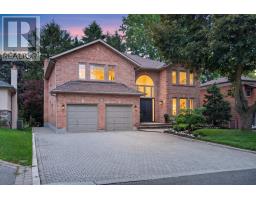 110 UPPER CANADA DRIVE, Toronto, Ontario