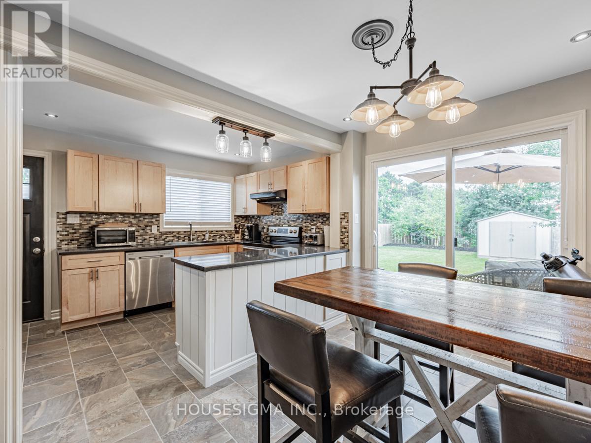 1379 Orlando Court, Oshawa, Ontario  L1G 6T8 - Photo 12 - E13755688
