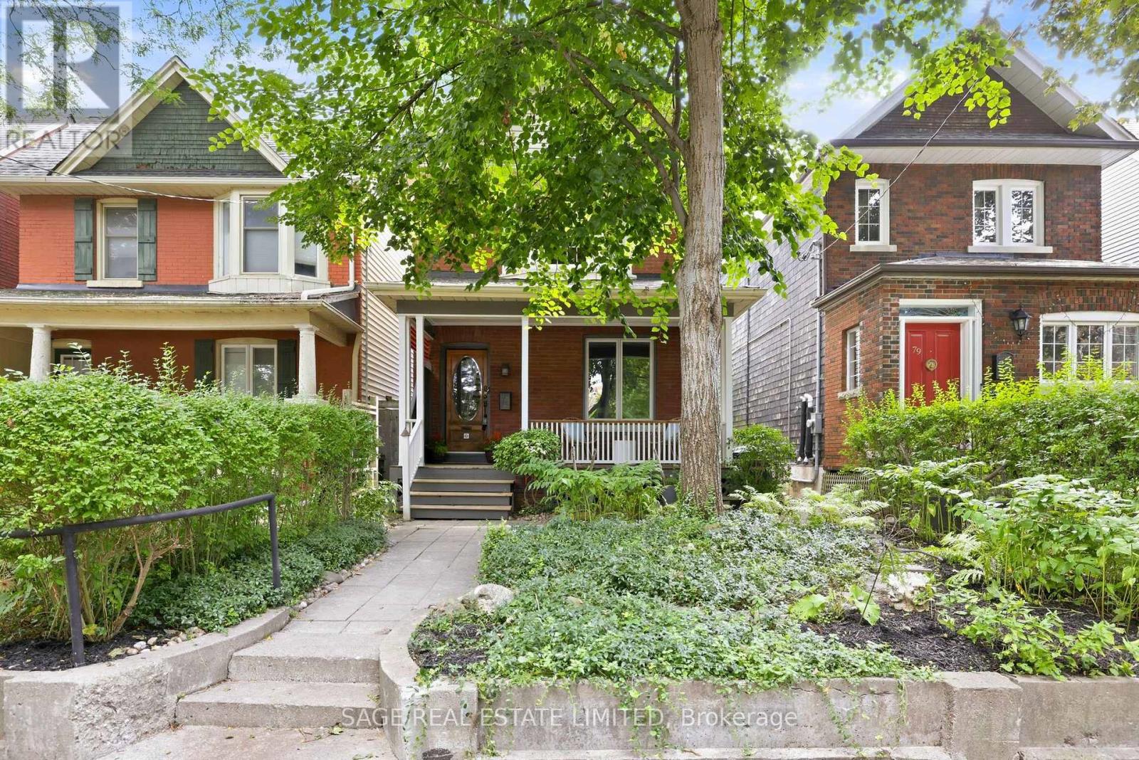 81 Woodfield Road, Toronto, Ontario  M4L 2W5 - Photo 2 - E13755710