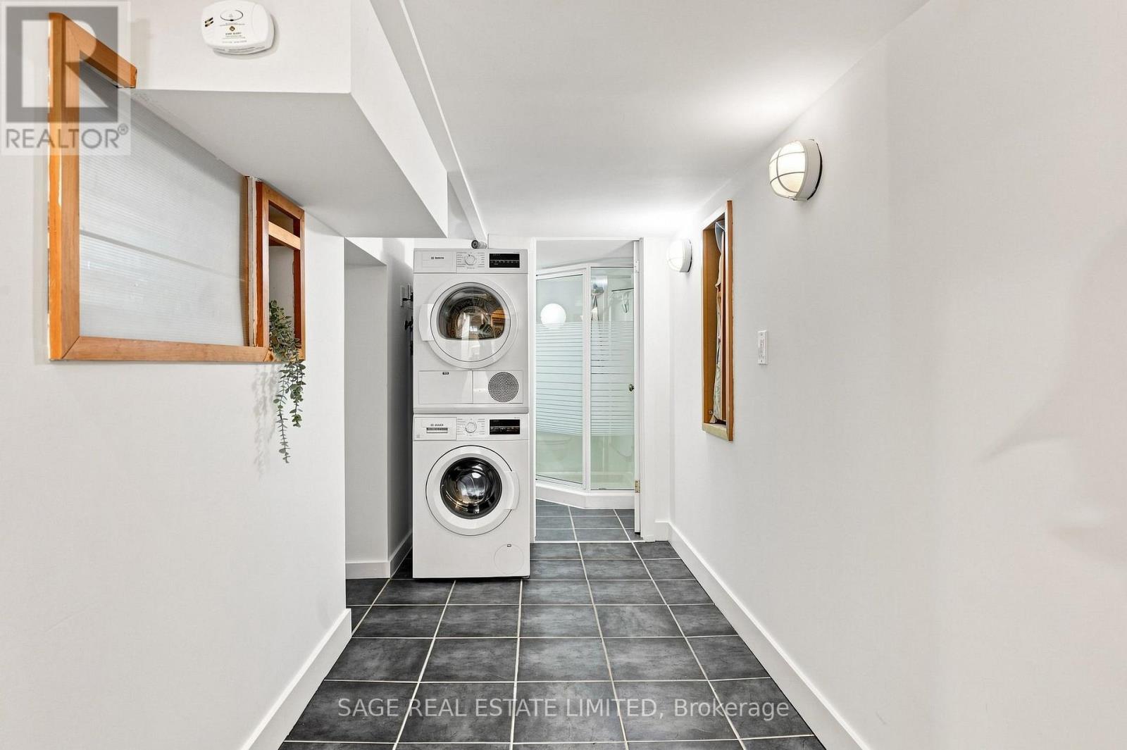 81 Woodfield Road, Toronto, Ontario  M4L 2W5 - Photo 47 - E13755710
