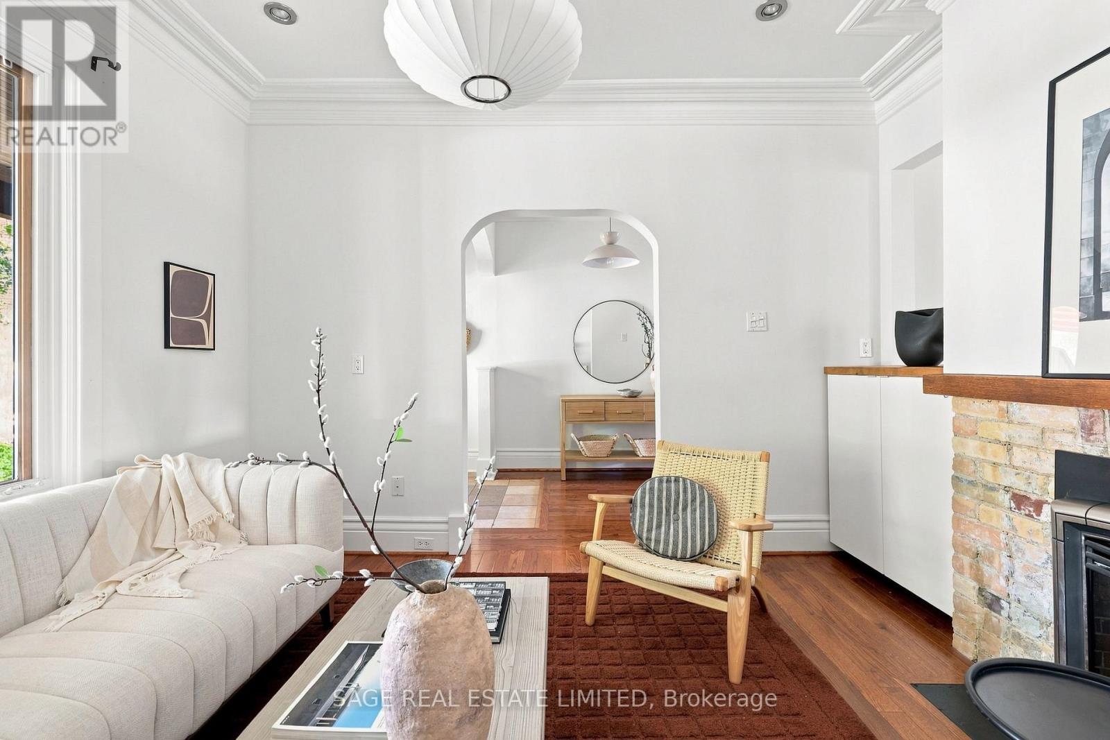 81 Woodfield Road, Toronto, Ontario  M4L 2W5 - Photo 6 - E13755710