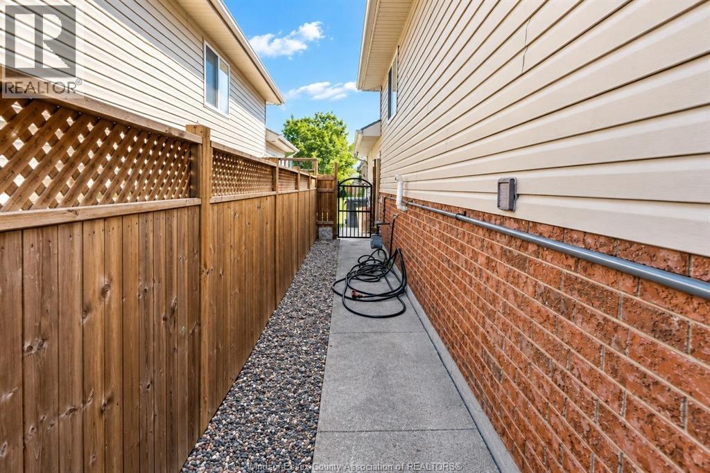 1035 Treverton Crescent, Windsor, Ontario  N8P 1K2 - Photo 20 - 26021880