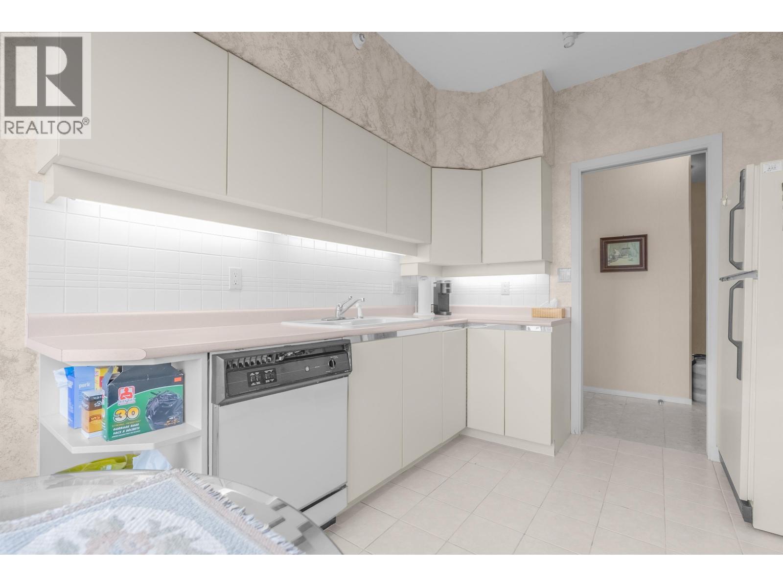 502 570 18th Street, West Vancouver, British Columbia  V7V 3V7 - Photo 6 - R3162237