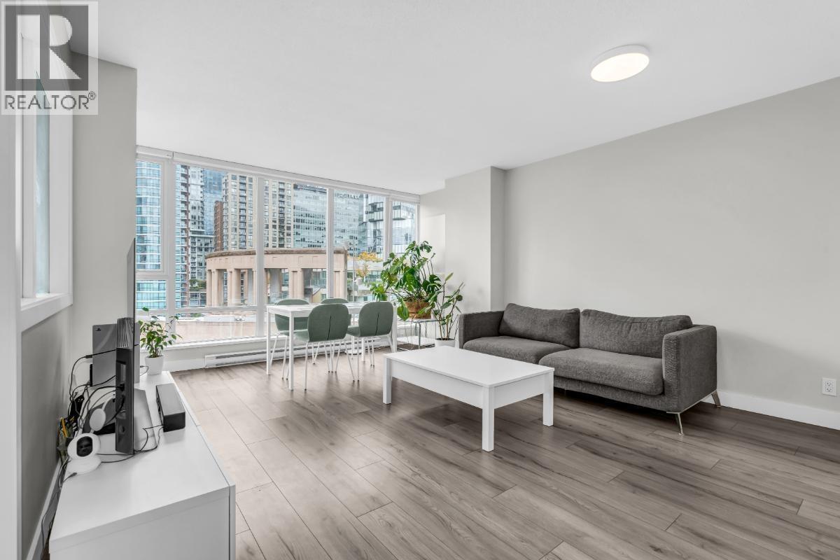 1805 788 Hamilton Street, Vancouver, British Columbia  V6B 0E9 - Photo 3 - R3162245