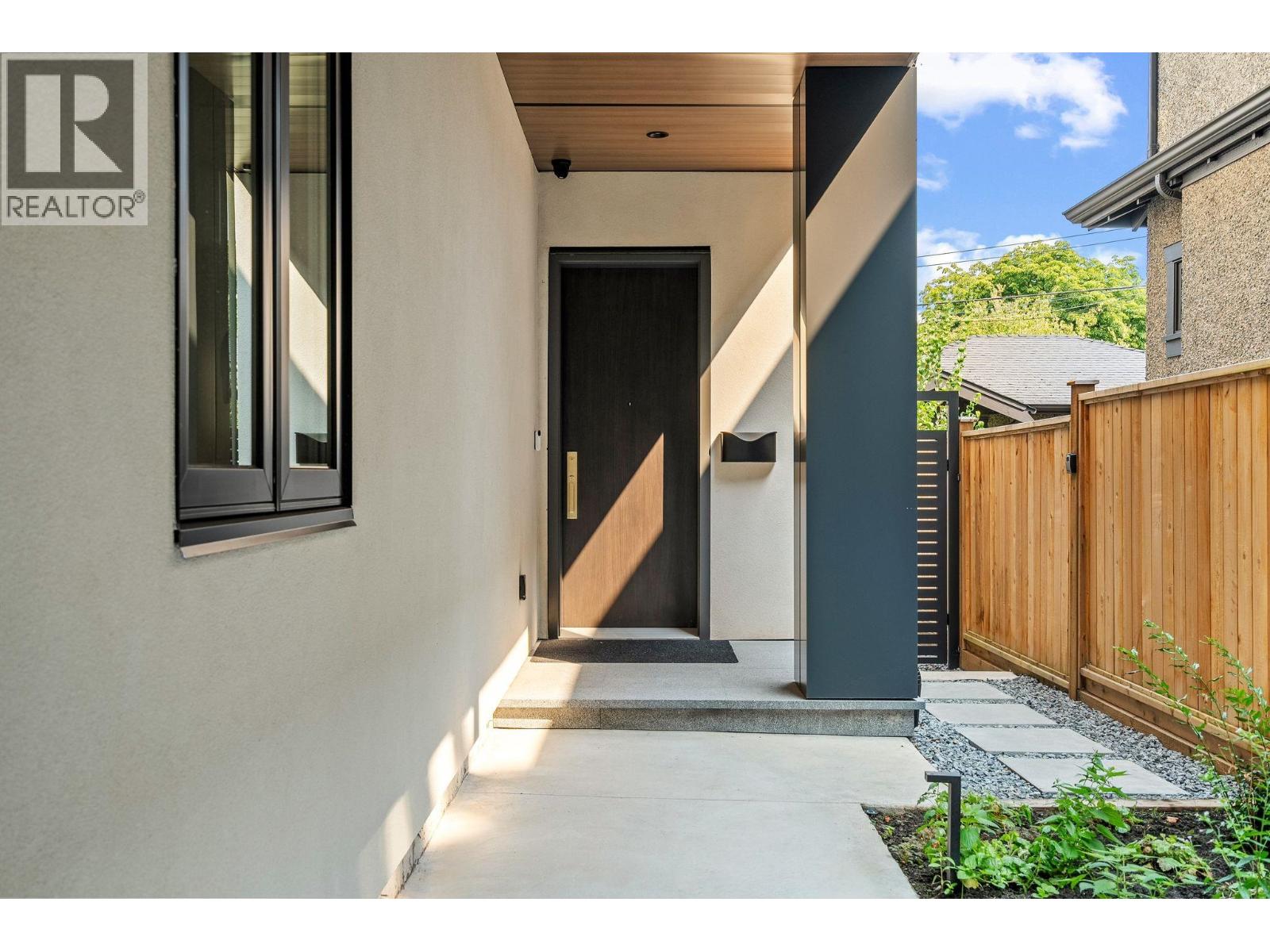 2 3255 W 13th Avenue, Vancouver, British Columbia  V6K 2V6 - Photo 3 - R3162246