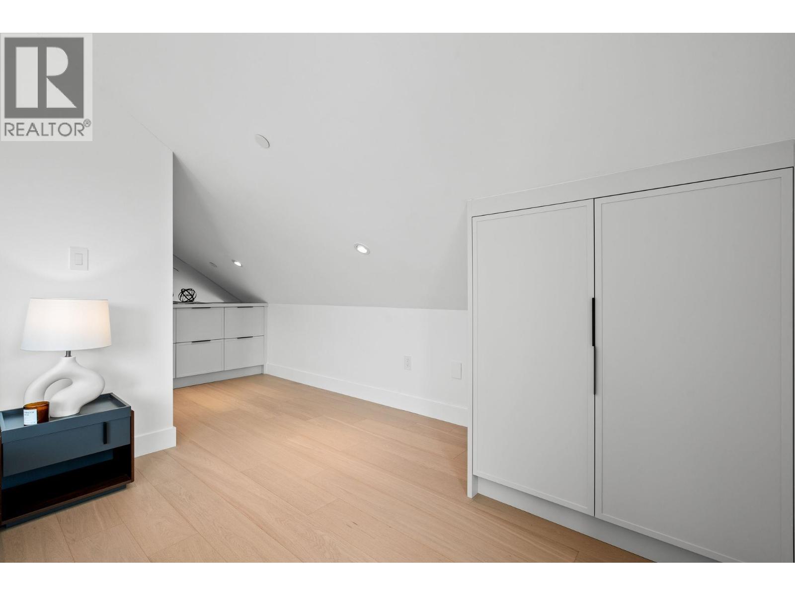 2 3255 W 13th Avenue, Vancouver, British Columbia  V6K 2V6 - Photo 34 - R3162246