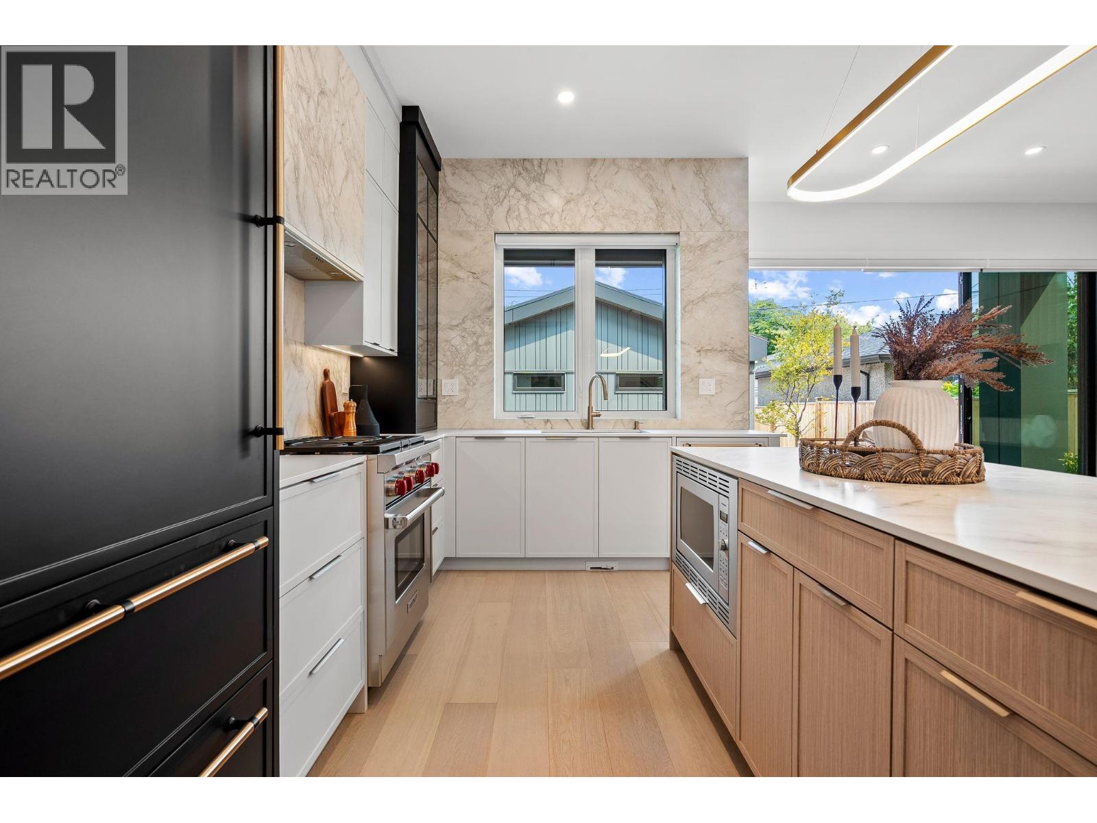 2 3255 W 13th Avenue, Vancouver, British Columbia  V6K 2V6 - Photo 8 - R3162246