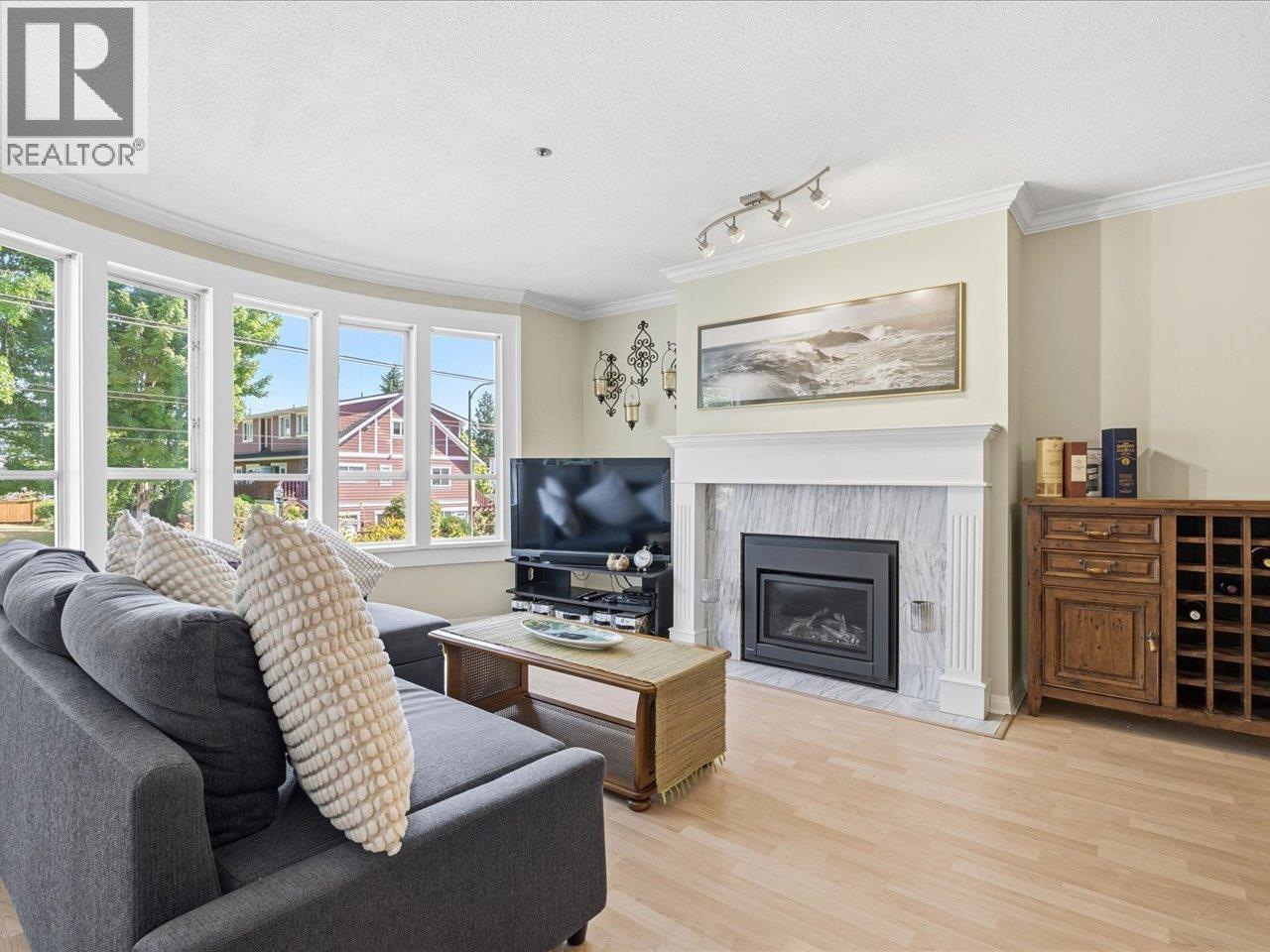 201 3220 W 4th Avenue, Vancouver, British Columbia  V6K 1R9 - Photo 1 - R3162251