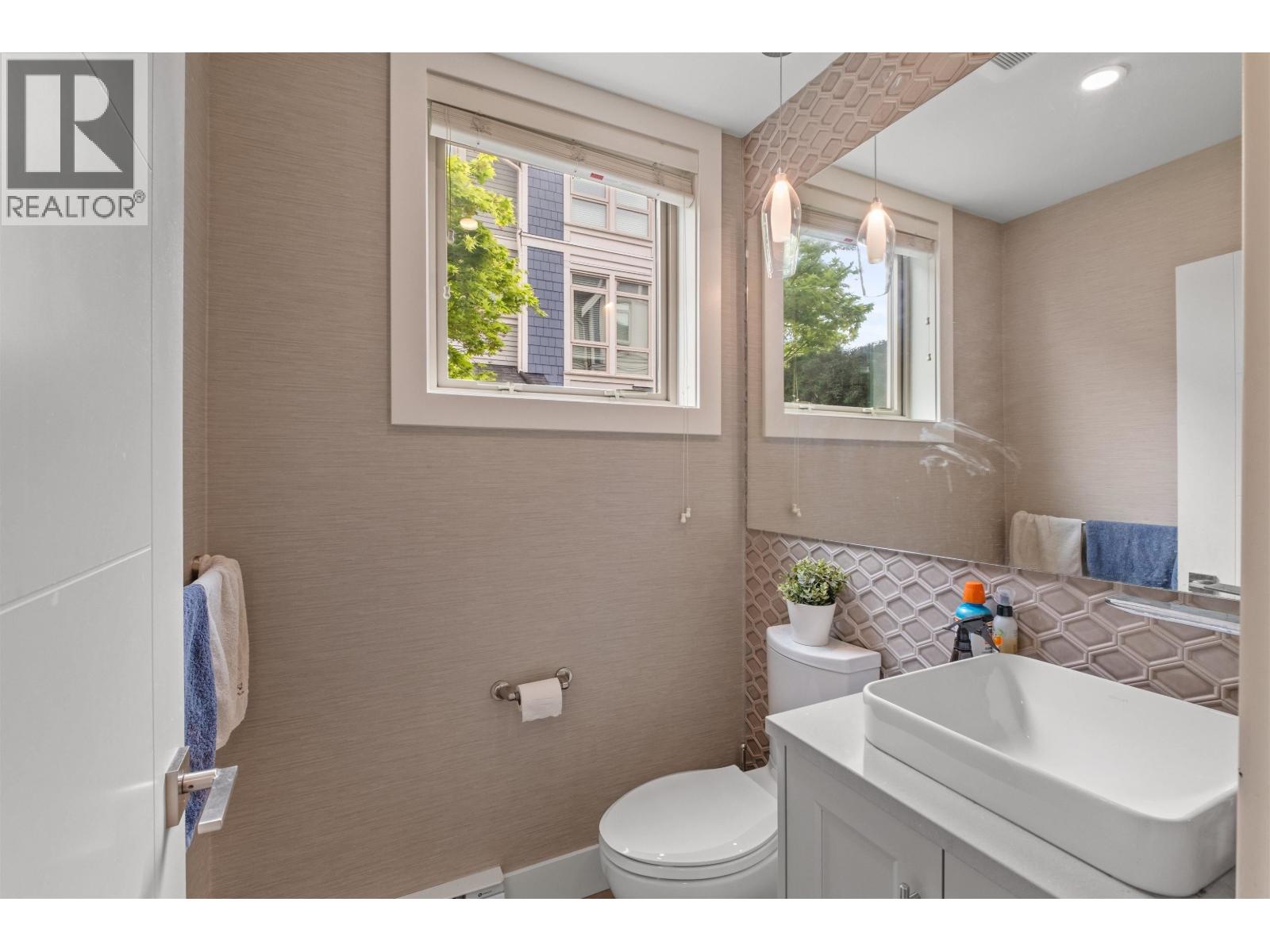 5 115 W Queens Road, North Vancouver, British Columbia  V7N 2K4 - Photo 11 - R3162256