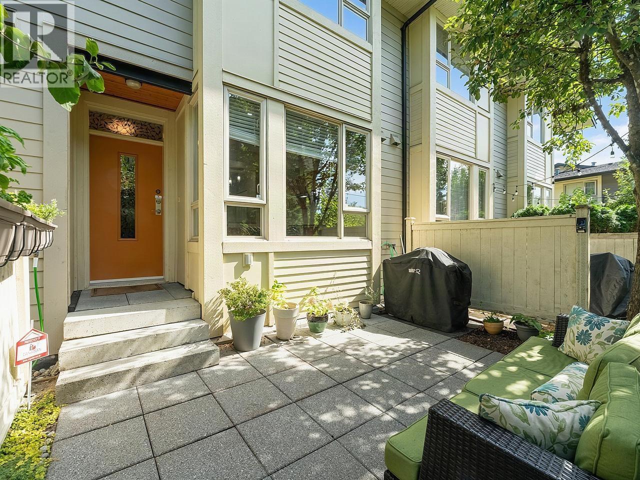 122 9229 University Crescent, Burnaby, British Columbia  V5A 4Z2 - Photo 2 - R3162259
