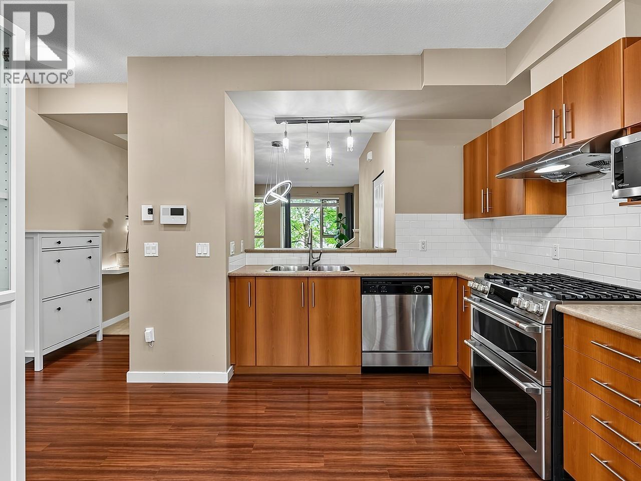 122 9229 University Crescent, Burnaby, British Columbia  V5A 4Z2 - Photo 5 - R3162259