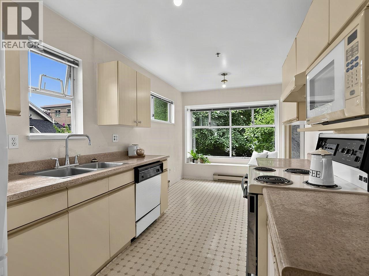 14 4157 Sophia Street, Vancouver, British Columbia  V5V 3V4 - Photo 12 - R3162314
