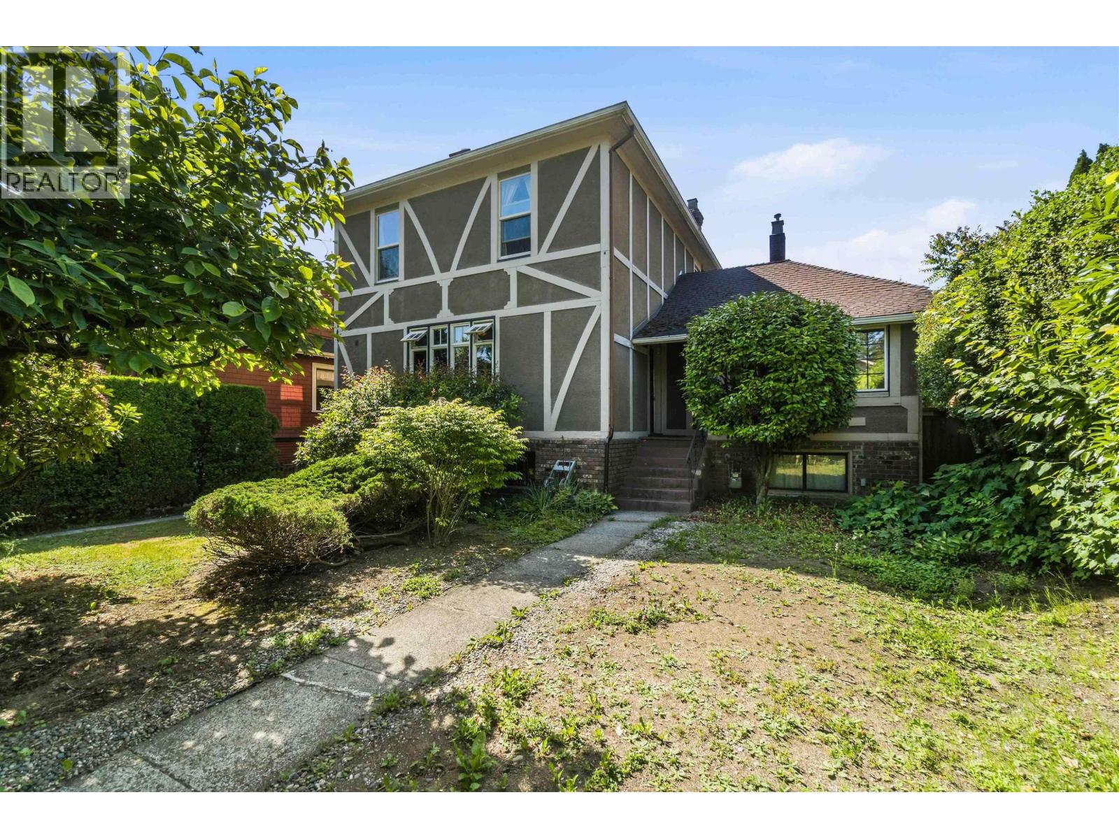 205 FOURTH AVENUE, new westminster, British Columbia