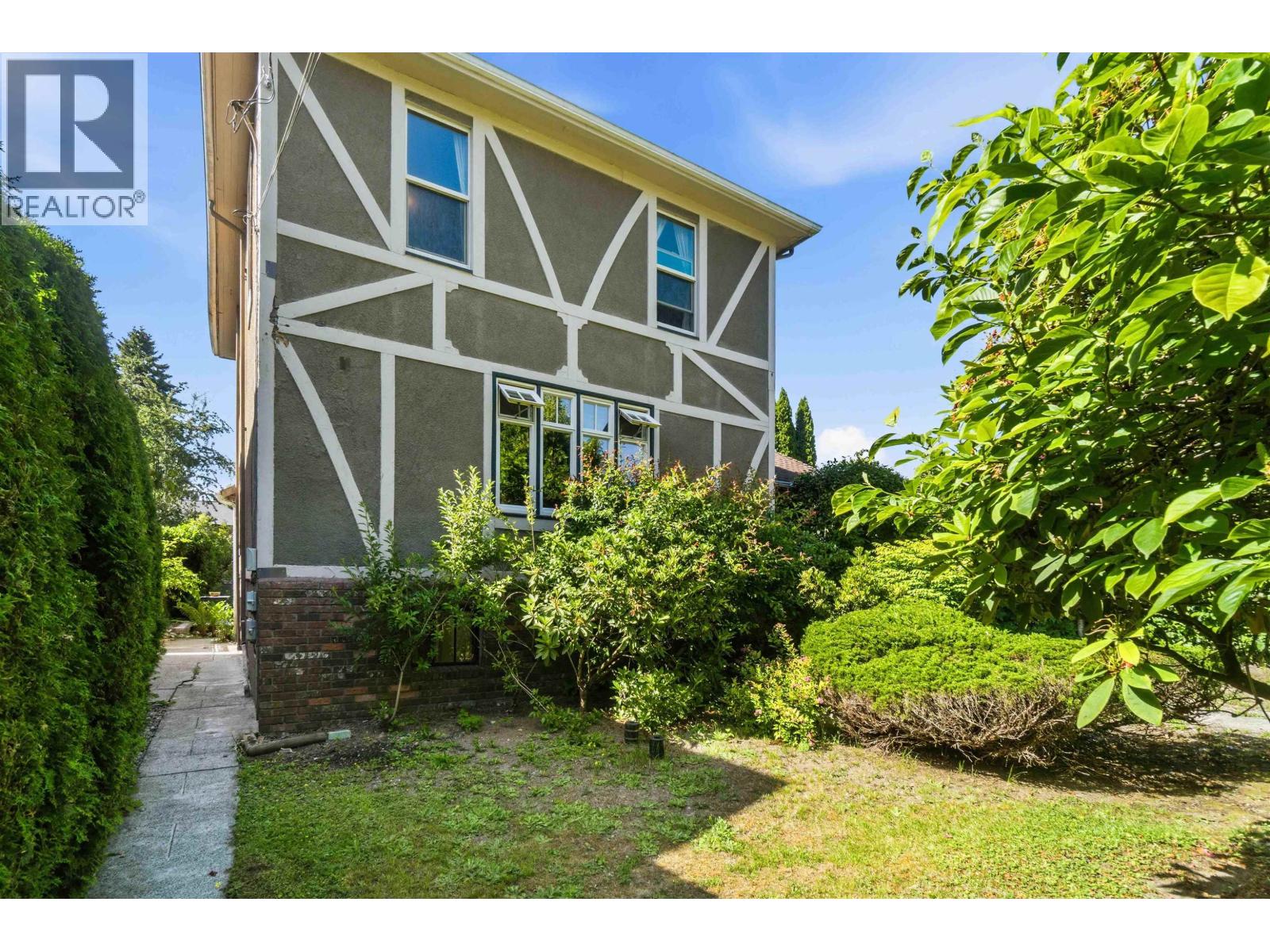 205 Fourth Avenue, New Westminster, British Columbia  V3L 1N5 - Photo 4 - R3162257