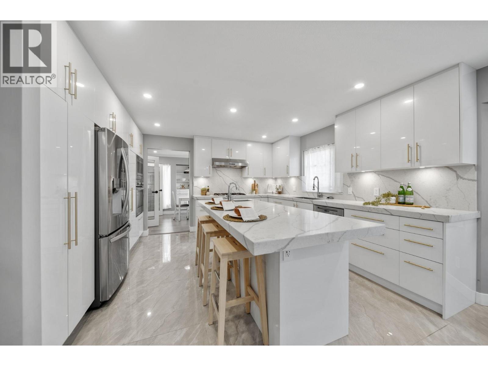 2480 GALE AVENUE, coquitlam, British Columbia