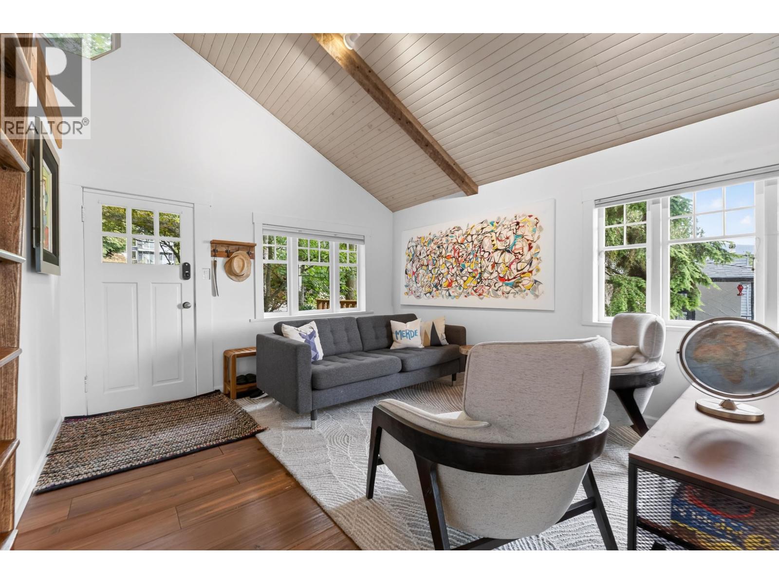 1371 Borthwick Road, North Vancouver, British Columbia  V7K 1X9 - Photo 3 - R3162299